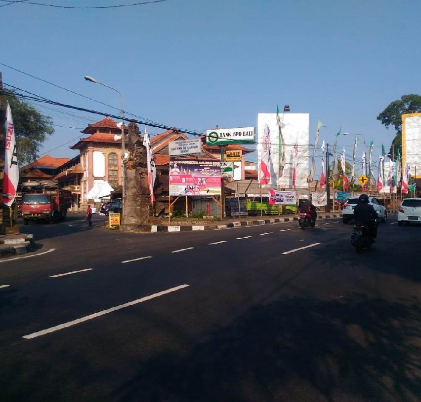 Umbul Isuzu di Pasar Beringkit